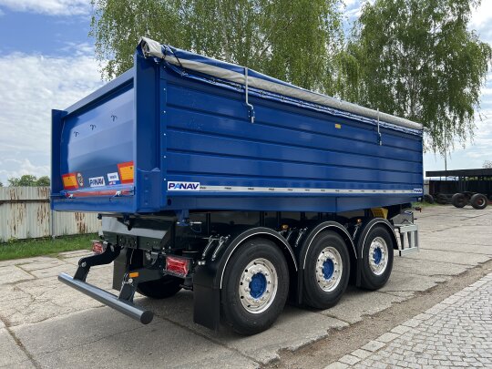 Tipper tandem trailers